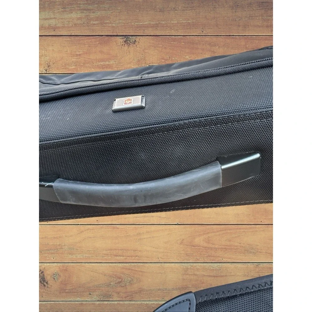 Victorinox Black Garment Bag - Suitcase Travel Bag Suits Shoe Compartment